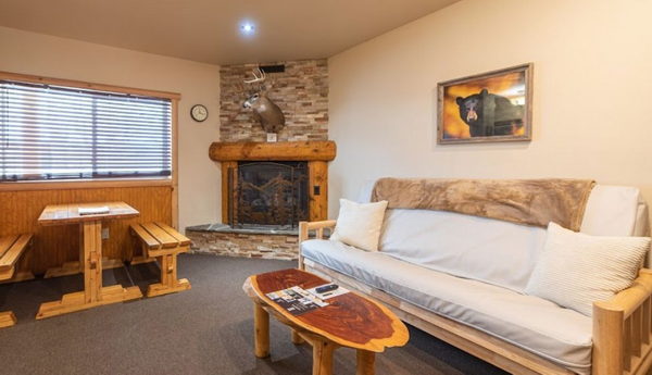 Totem Lodges (Nor-Gate Motel) - More Web Listing Photos (newer photo)